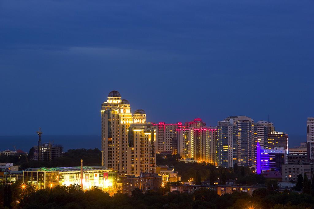 Квартира Возле Аркадии И Парка Победы С Балконом И Видом На Море Odesa Exterior photo